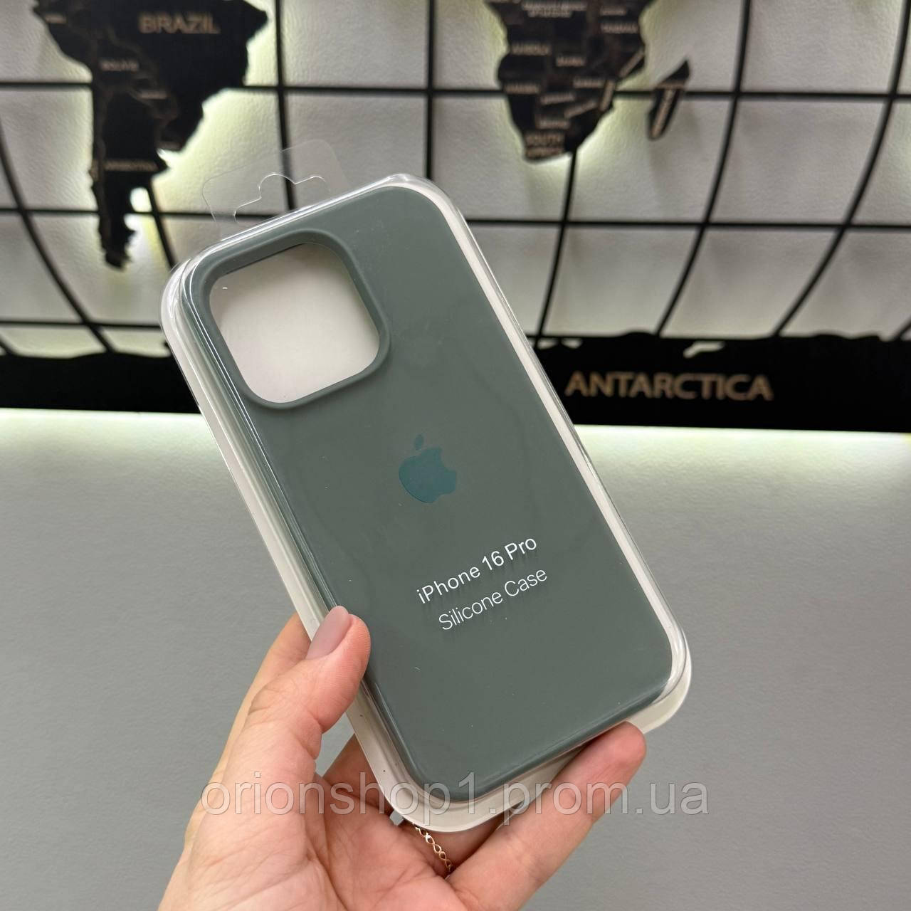 Silicone Case чохол з мікрофіброю для iPhone 16 Pro,чохол-бампер для Айфон 16 Про (Зелений)