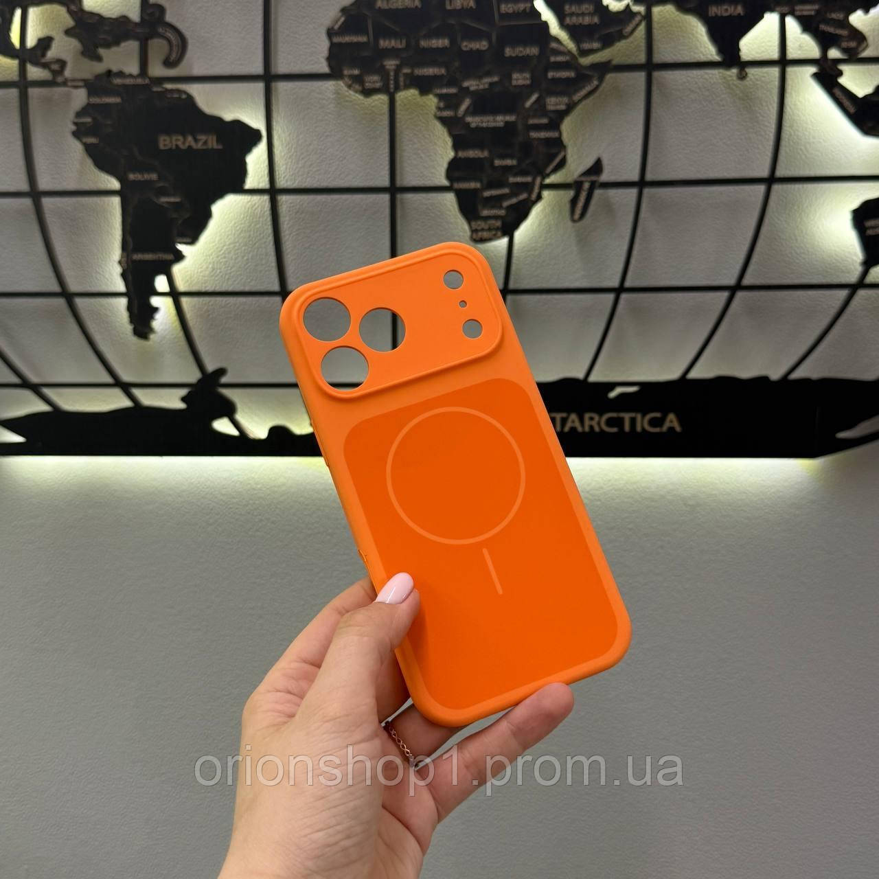 Silicone Case чохол з мікрофіброю для iPhone 17 Pro Max,чохол-накладка для Айфон 17 Про Макс (Помаранчевий)