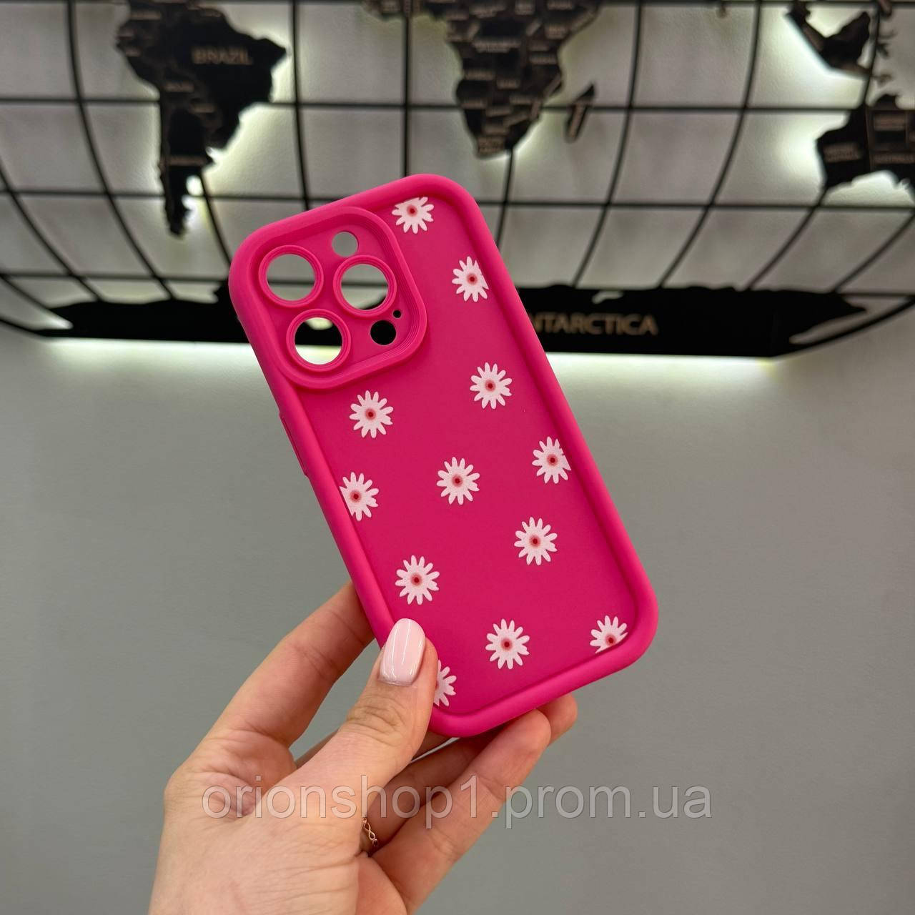 Силіконовий чохол для iPhone 15 Pro з ромашками, рожевий протиударний чохол для iPhone 15 Pro