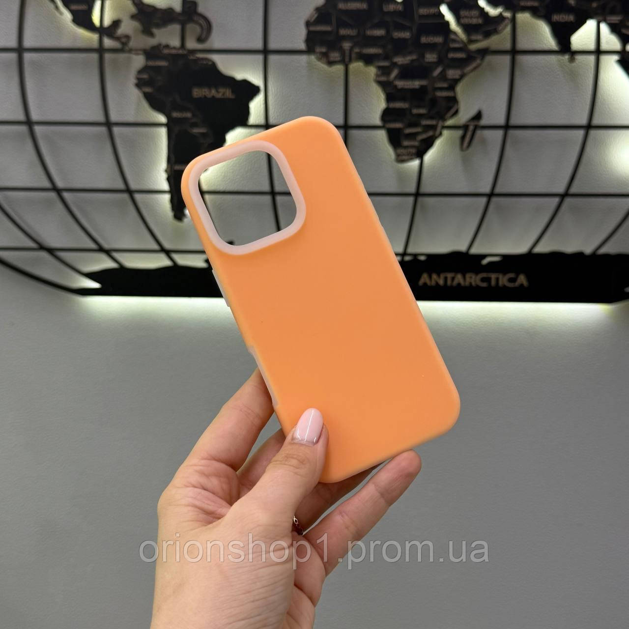 Чохол Silicone Case чохол з мікрофіброю для iPhone 16 Pro,чохол-накладка для Айфон 16 Pro (Помаранчевий)