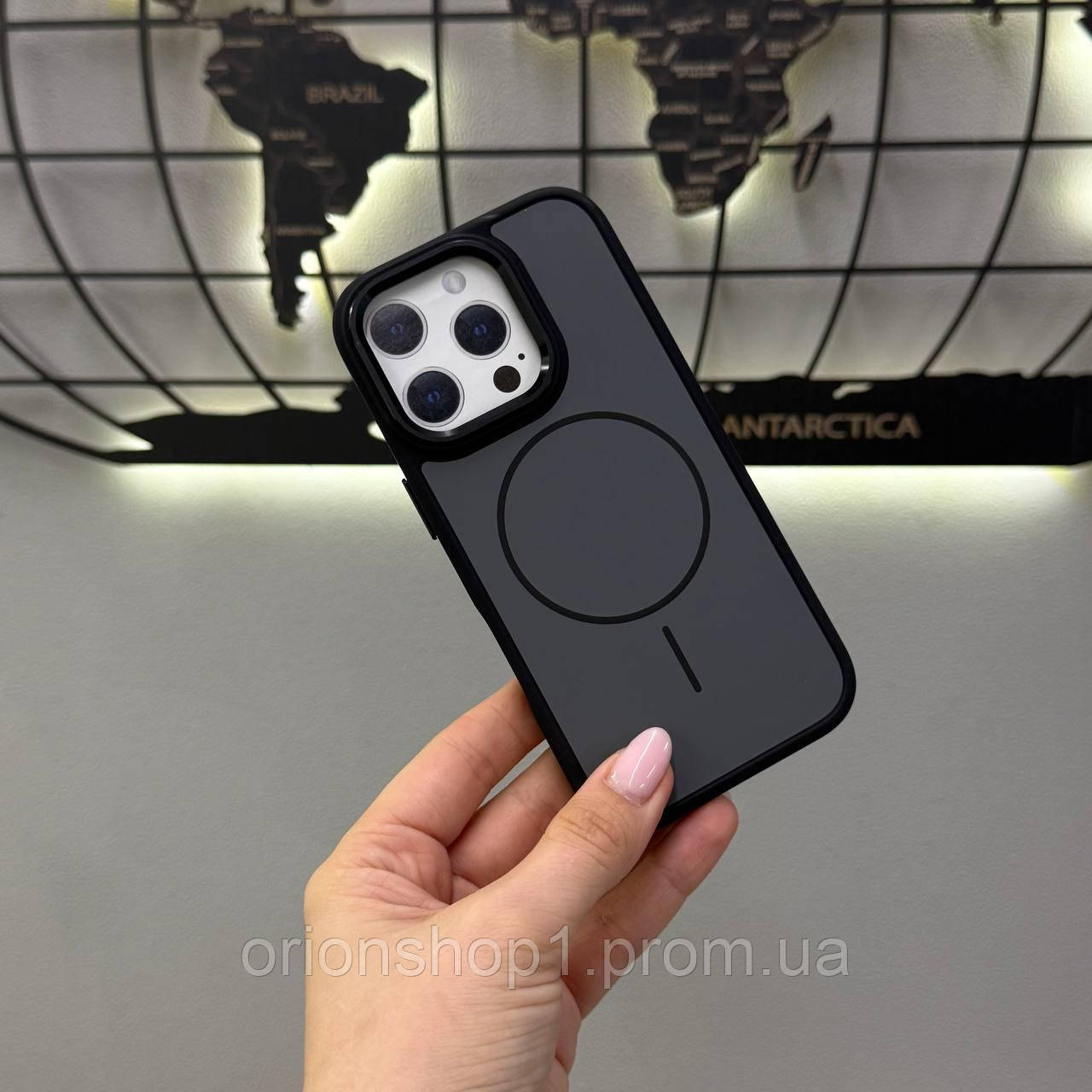 Протиударний чохол-накладка для iPhone 16 Pro з MagSafe, чохол-накладка з MagSafe для iPhone 16 Pro (Чорний)